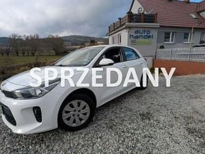używany Kia Rio Grzane fotele IV (2017-)