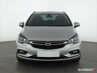 Używany Opel Astra 2018 Srebrny Kombi