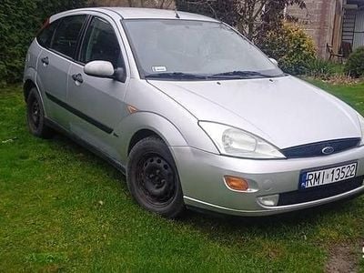 Srebrny Używany 2001 Ford Focus Hatchback | 3699 zł (Dość drogi)
