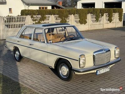 Używany Mercedes W115 1971 Sedan/Limuzyna