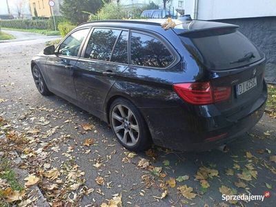 używany BMW 320 XDRIVE uszkodzony 2013