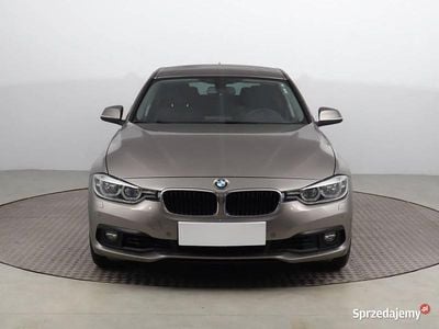 Brązowy Używany 2017 BMW 318 Kombi | 57 999 zł (Dobra cena)