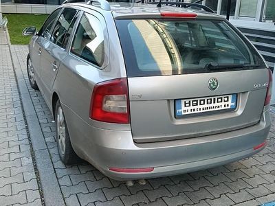 Szary Używany 2010 Skoda Octavia Kombi | 9500 zł