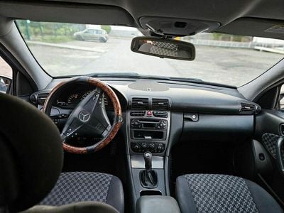 Używany Mercedes A200 2003 Czarny Sedan/Limuzyna