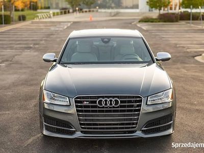 Używany Audi V8 Comfort 2017 Szary Sedan/Limuzyna