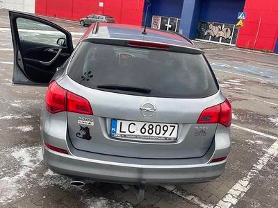 Używany 2012 Opel Astra Kombi | 21 000 zł (Uczciwa cena)