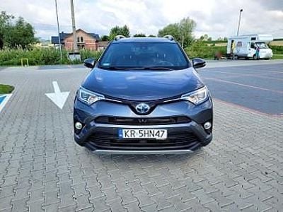 Używany Toyota RAV4 Hybrid 197 KM (144 kW) 2018 Inny kolor SUV