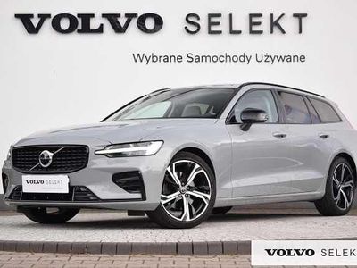 Używany Volvo V60 197 KM (144 kW) 2024 Szary Kombi