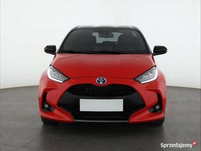 Używany Toyota Yaris Hybrid 2021 Czerwony Hatchback