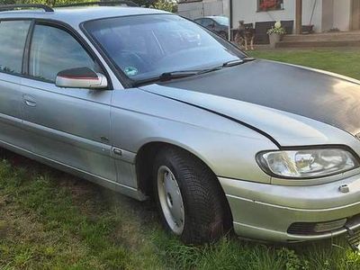Używany Opel Omega 2002