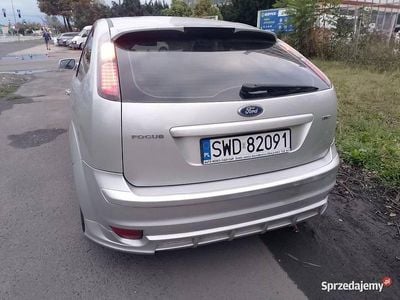 Srebrny Używany 2006 Ford Focus Hatchback | 3200 zł (Dobra cena)
