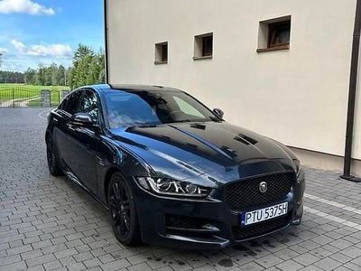 Używany Jaguar XE R-Sport 180 KM (132 kW) 2018 Szary Sedan/Limuzyna