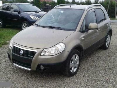 Używany Fiat Sedici 120 KM (88 kW) 2006 Zielony (metalik) SUV