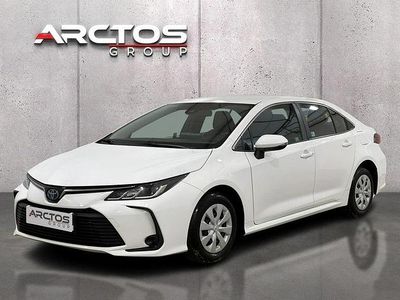 Używany Toyota Corolla Active 98 KM (72 kW) 2022 Biały Sedan/Limuzyna