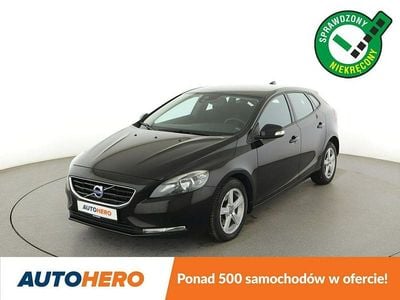 Używany Volvo V40 120 KM (88 kW) 2015 Czarny Kombi