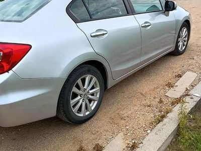 Używany Honda Civic Executive 2013 Srebrny Sedan/Limuzyna