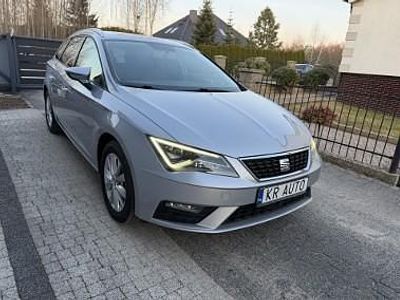 Używany Seat Leon 115 KM (84 kW) 2019 Srebrny Kombi
