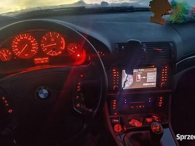 Zielony Używany 2001 BMW 525 Kombi | 5500 zł