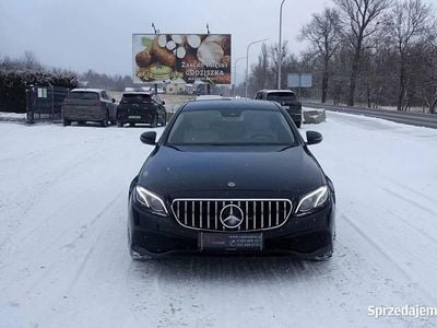 Czarny Używany 2018 Mercedes E220 Sedan/Limuzyna | 99 900 zł (Super Cena)