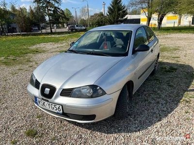 używany Seat Ibiza 1.4 16v 2003r ze sprawną klimatyzacją