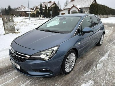 Używany Opel Astra 135 KM (99 kW) 2015 Niebieski Hatchback