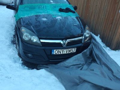 używany Opel Astra 1.6 2005r