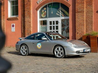 Srebrny Używany 2002 Porsche 911 Carrera Coupe | 234 777 zł