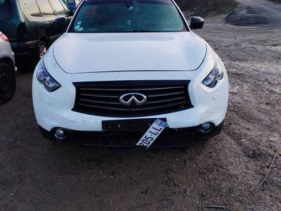 używany Infiniti QX70 3.0D