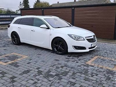 Używany Opel Insignia OPC 170 KM (125 kW) 2016 Biały Kombi