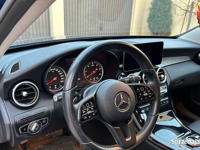 Używany Mercedes C180 2020 Granatowy Kombi