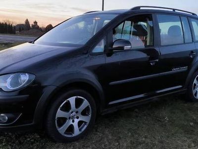 używany VW Touran Cross 2009 r. 2.0 TDI DSG 140 KM