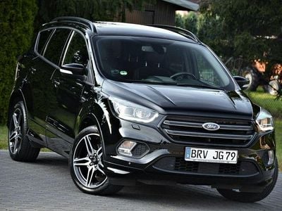 Czarny (metalik, perła) Używany 2017 Ford Kuga SUV | 59 900 zł (Uczciwa cena)