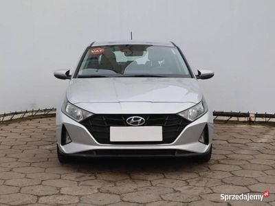 Używany Hyundai i20 84 KM (61 kW) 2022 Srebrny Hatchback