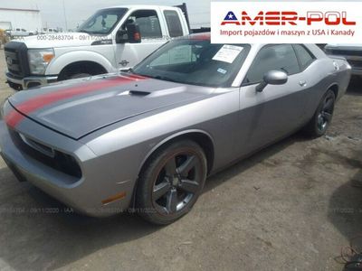 używany Dodge Challenger 3.6dm 305KM 2014r. 61 075km