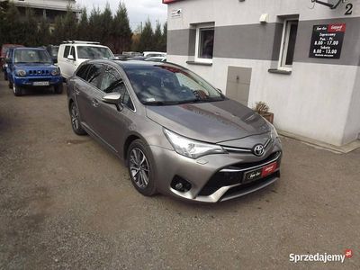 Szary Używany 2015 Toyota Avensis Kombi | 71 900 zł