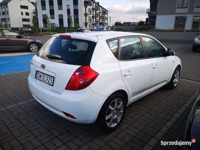 używany Kia Ceed 2007 1.4 180.000 km klimatyzacja, radio cd + komplet zimowych