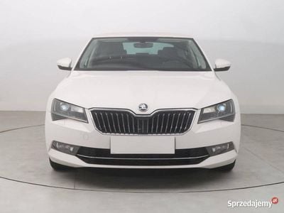 Używany Skoda Superb 2016 Biały Sedan/Limuzyna