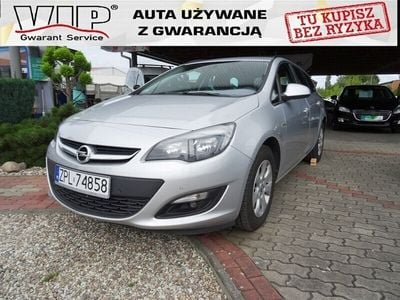 Srebrny Używany 2015 Opel Astra Sedan/Limuzyna | 29 900 zł (Dość drogi)