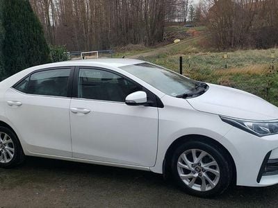 Używany Toyota Corolla 132 KM (97 kW) 2018 Biały Sedan/Limuzyna