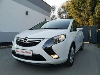 używany Opel Zafira 2,0 CDTI 130 KM Klimatronik Tempomat Nawigacja Kamera ALU 17 G…