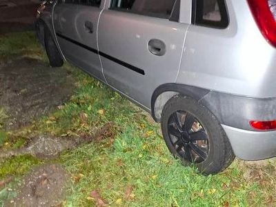 Używany Opel Corsa 2000 Srebrny Sedan/Limuzyna