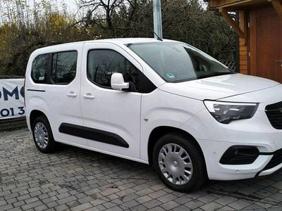 Używany Opel Combo 130 KM (95 kW) 2020 Biały Minivan