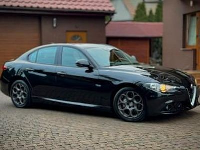 Używany Alfa Romeo Giulia 150 KM (110 kW) 2017 Czarny Sedan/Limuzyna