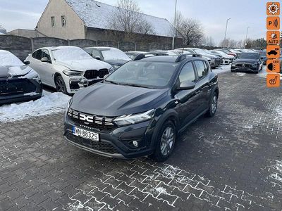 Czarny Używany 2023 Dacia Sandero Stepway Hatchback | 39 900 zł