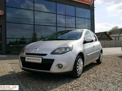 Srebrny Używany 2011 Renault Clio II Hatchback | 15 900 zł (Dość drogi)