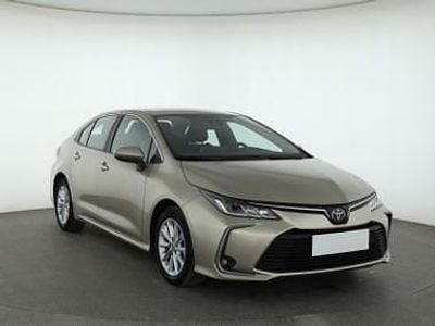 Złoty Używany 2022 Toyota Corolla Sedan/Limuzyna | 64 999 zł (Uczciwa cena)