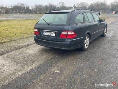Mercedes E320