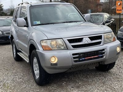 Srebrny (metalik) Używany 2005 Mitsubishi Pajero SUV | 29 700 zł
