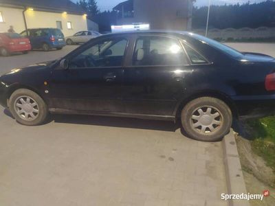 używany Audi A4 benzyna tanio