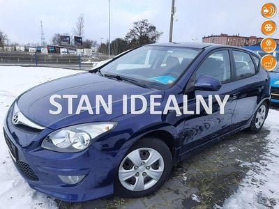 Fioletowy Używany 2011 Hyundai i30 Hatchback | 16 400 zł (Uczciwa cena)